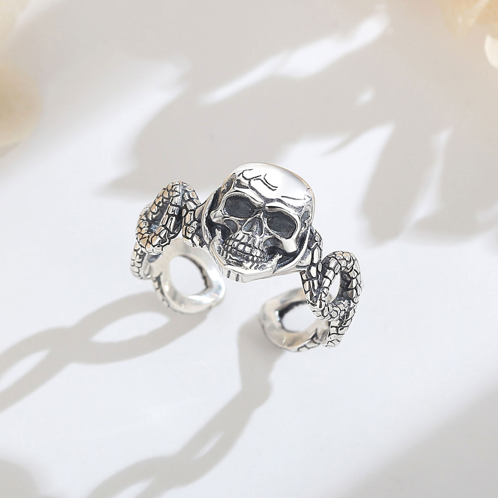 AEONSLOVE 925 Sterling Silver  - Gothic Skull Ring ulasan dan harga